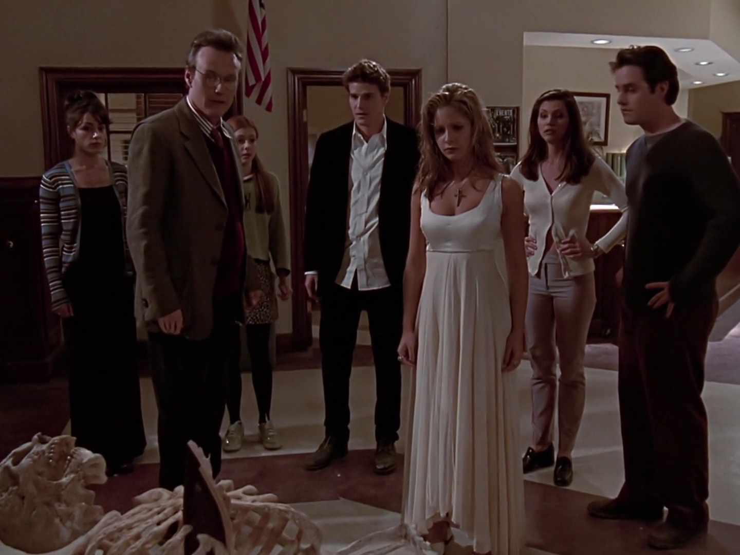 Buffy Contre Les Vampires Saison 3 épisode 13 Le Manuscrit: Buffy,Rupert,Robia,Willow,Angel,Cordélia,Alex